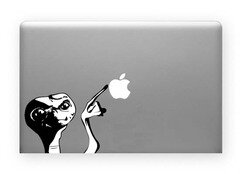 Наклейка на Макбук Инопланетянин фото