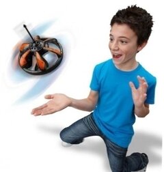 Летающая тарелка UFO с пультом управления фото